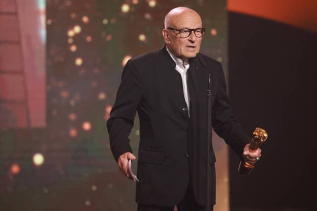 Deutscher Filmpreis 2023 Volker Schlöndorff Preisträger EHRENPREIS bei der Verleihung der Lola - Deutscher Filmpreis 2023 im Theater am Potsdamer Platz in Berlin 12.05.2023 Copyright: xEventpressx