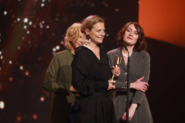 Deutscher Filmpreis 2023 BESTER DOKUMENTARFILM ELFRIEDE JELINEK - DIE SPRACHE VON DER LEINE LASSEN bei der Verleihung der Lola - Deutscher Filmpreis 2023 im Theater am Potsdamer Platz in Berlin 12.05.2023 Copyright: xEventpressx