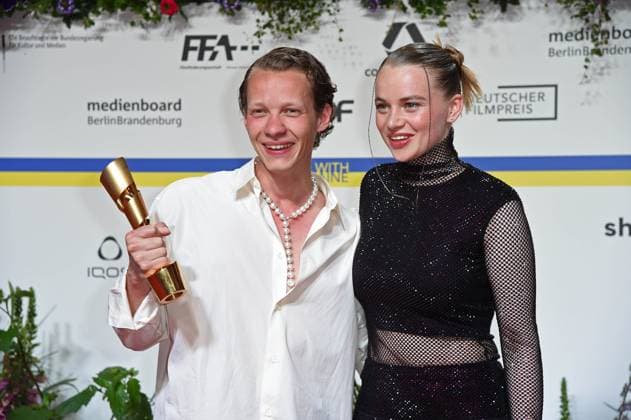 Felix Kammerer, Luna Wedler als Gewinner bei DEUTSCHER FILMPREIS 2023 im Theater am Potsdamer Platz in Berlin am 12.05.2023