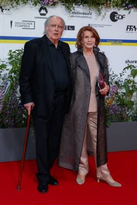 Event - Deutscher Filmpreis 2023 Senta Berger mit Ehemann Michael Verhoeven beim 73. Deutschen Filmpreis im Theater am Potsdamerplatz am 12.05.2023 in Berlin. Copyright: xEventpressxKochanx