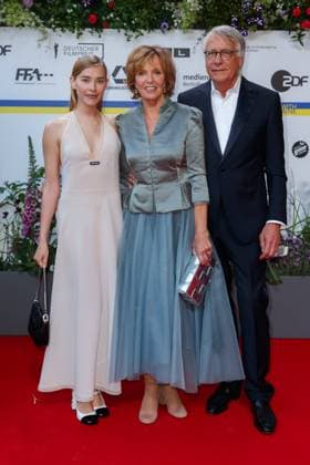 Event - Deutscher Filmpreis 2023 Milena Tscharntke, Ulrike Kriener und Georg Weber beim 73. Deutschen Filmpreis im Theater am Potsdamerplatz am 12.05.2023 in Berlin. Copyright: xEventpressxKochanx