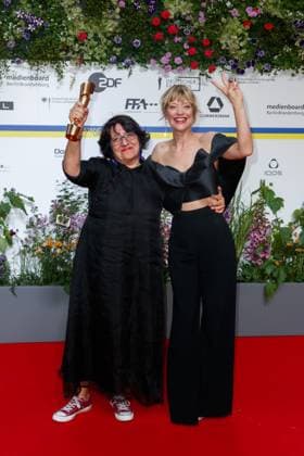 Event - Deutscher Filmpreis 2023 Roshanak Behesht Nedjad und Heike Makatsch beim 73. Deutschen Filmpreis im Theater am Potsdamerplatz am 12.05.2023 in Berlin. Copyright: xEventpressxKochanx
