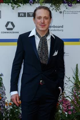 Event - Deutscher Filmpreis 2023 Timo Jacobs beim 73. Deutschen Filmpreis im Theater am Potsdamerplatz am 12.05.2023 in Berlin. Copyright: xEventpressxKochanx