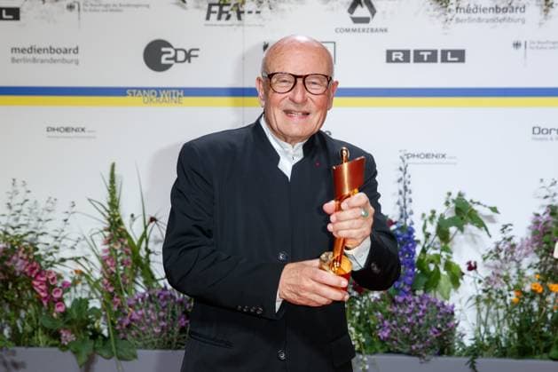 Event - Deutscher Filmpreis 2023 Volker Schloendorff beim 73. Deutschen Filmpreis im Theater am Potsdamerplatz am 12.05.2023 in Berlin. Copyright: xEventpressxKochanx