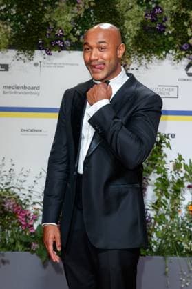 Event - Deutscher Filmpreis 2023 Malick Bauer beim 73. Deutschen Filmpreis im Theater am Potsdamerplatz am 12.05.2023 in Berlin. Copyright: xEventpressxKochanx