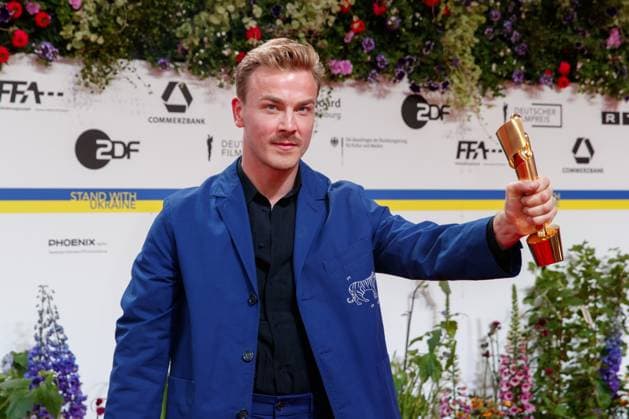 Event - Deutscher Filmpreis 2023 Albrecht Schuch beim 73. Deutschen Filmpreis im Theater am Potsdamerplatz am 12.05.2023 in Berlin. Copyright: xEventpressxKochanx