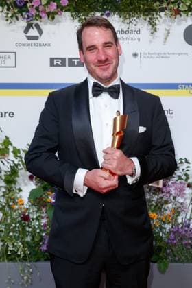 Event - Deutscher Filmpreis 2023 James Friend beim 73. Deutschen Filmpreis im Theater am Potsdamerplatz am 12.05.2023 in Berlin. Copyright: xEventpressxKochanx
