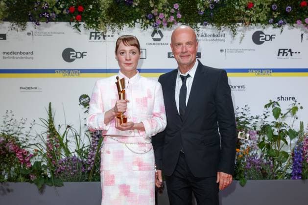 Event - Deutscher Filmpreis 2023 Leonie Benesch und Christian Berkel beim 73. Deutschen Filmpreis im Theater am Potsdamerplatz am 12.05.2023 in Berlin. Copyright: xEventpressxKochanx