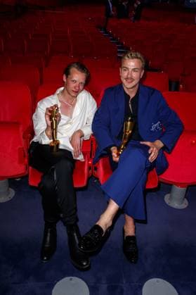 Event - Deutscher Filmpreis 2023 Felix Kammerer und Albrecht Schuch beim 73. Deutschen Filmpreis im Theater am Potsdamerplatz am 12.05.2023 in Berlin. Copyright: xEventpressxKochanx