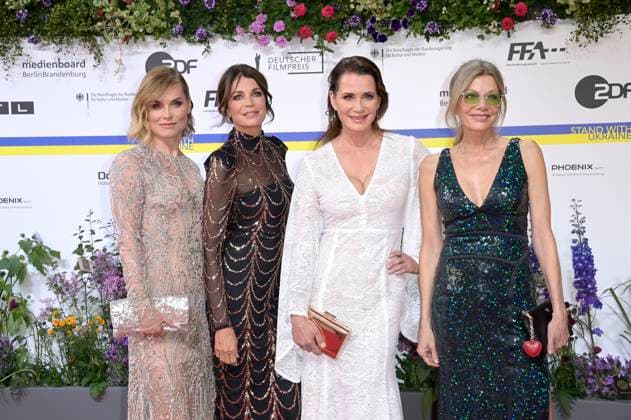 Andrea Lüdke, Gerit Kling, Anja Kling und Ursula Karven bei der 73. Verleihung des Deutschen Filmpreises 2023 im Theater am Potsdamer Platz. Berlin, 12.05.2023