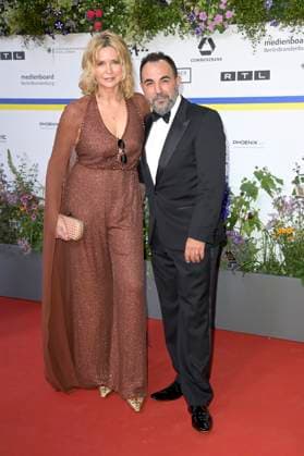 Veronica Ferres und Adnan Maral bei der 73. Verleihung des Deutschen Filmpreises 2023 im Theater am Potsdamer Platz. Berlin, 12.05.2023