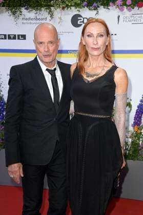 Christian Berkel und Andrea Sawatzki bei der 73. Verleihung des Deutschen Filmpreises 2023 im Theater am Potsdamer Platz. Berlin, 12.05.2023