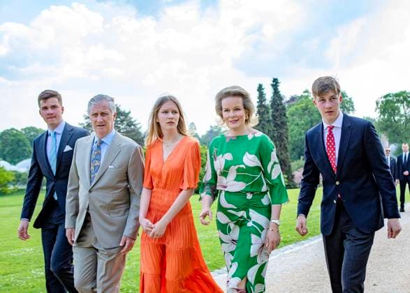 Entertainment Themen der Woche KW19 13-05-2023 Laken Queen Mathilde and King Filip and Prince Gabriel and Prince Emmanuel and Princess Eleonore with 600 Belgians from all over the country attend, on the occasion of the Kings 10th anniversary of Kingship, the Garden Party in the Royal Domain of Laken. Â  Copyright: xPPEx