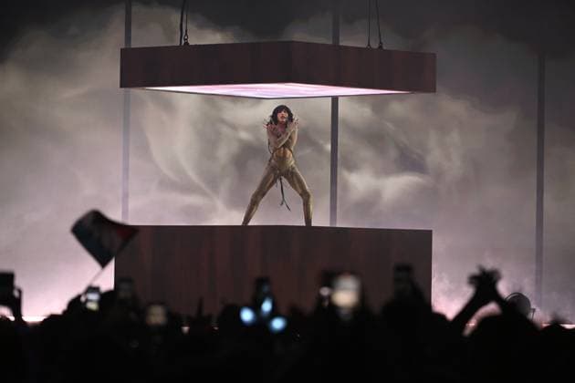 Entertainment Bilder des Tages LIVERPOOL 20230513 Loreen fran Sverige framför laten Tattoo under lördagens final i Eurovision Song Contest i Liverpool. Liverpool STORBRITANNIEN x10070x *** LIVERPOOL 20230513 Loreen from Sweden performs the Laten Tattoo during Saturdays Eurovision Song Contest final in Liverpool Liverpool UK x10070x  Copyright: xJessicaxGow TTx EUROVISION 2023 FINAL TTABB0000000000186878