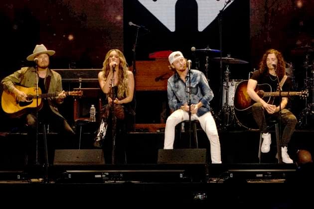 Carly Pearce und Bailey Zimmerman live auf dem iHeartCountry Festival 2023 im Moody Center. Austin, 13.05.2023