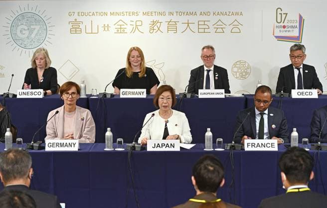 News Themen der Woche KW19 News Bilder des Tages G-7 education ministers meeting in Kanazawa Japanese Education, Culture, Sports, Science and Technology Minister Keiko Nagaoka (C, front row) speaks at a press conference after the conclusion of a meeting of education ministers of the Group of Seven nations in Kanazawa in Ishikawa Prefecture, central Japan, on May 14, 2023.  A14AA0001443909P
