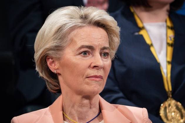 Verleihung des Karlspreises im Aachener Dom an das ukrainischen Volk Aktuell, 14.05.2023, Aachen, Dr. Ursula von der Leyen, Praesidentin der Europaeischen Kommission bei der feierlichen Ueberreichung des Internationalen Karlspreis zu Aachen an das ukrainische Volk im Kroenungssaal des Rathaus zu Aachen Aachen Nordrhein-Westfalen Deutschland