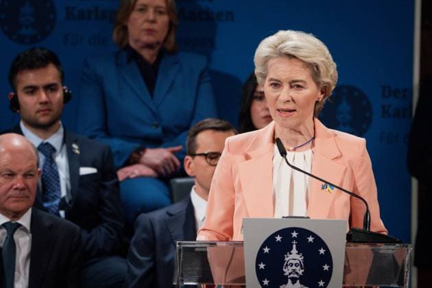 Verleihung des Karlspreises im Aachener Dom an das ukrainischen Volk Aktuell, 14.05.2023, Aachen, Dr. Ursula von der Leyen, Praesidentin der Europaeischen Kommission bei ihrer Rede zur feierlichen Ueberreichung des Internationalen Karlspreis zu Aachen an das ukrainische Volk im Kroenungssaal des Rathaus zu Aachen Aachen Nordrhein-Westfalen Deutschland