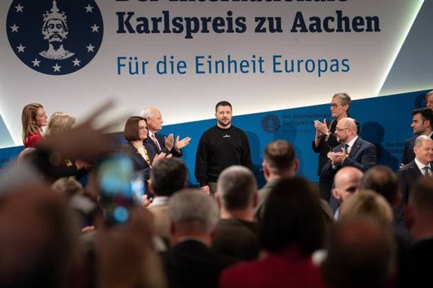 News Bilder des Tages Verleihung des Karlspreises im Aachener Dom an das ukrainischen Volk Aachen Nordrhein-Westfalen Deutschland