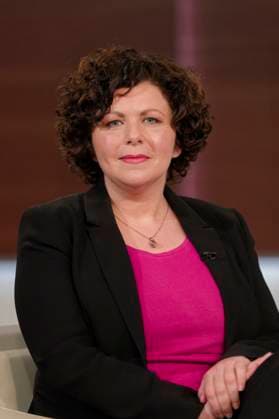Amira Mohamed Ali bei Anne Will 2023-05-14 - Deutschland, Berlin - Amira Mohamed Ali (Die Linke), Fraktionsvorsitzende im Deutschen Bundestag, zu Gast bei Anne Will im Ersten. Thema der ARD-Politiktalkrunde: Hoher Anspruch, harte Wirklichkeit - hat die Ampel Lösungen für die aktuellen Krisen?