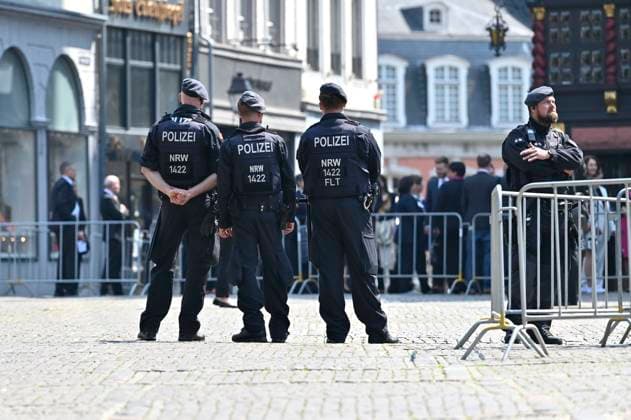 Polizei bei der Verleihung des Karlspreises 2023 an Wolodymyr Selenskyj und das ukrainische Volk im Aachener Rathaus. Aachen, 14.05.2023