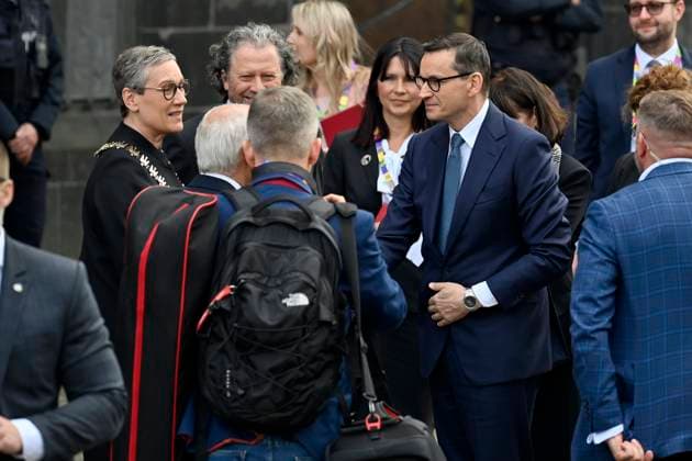 Sibylle Keupen und Mateusz Morawiecki bei der Verleihung des Karlspreises 2023 an Wolodymyr Selenskyj und das ukrainische Volk im Aachener Rathaus. Aachen, 14.05.2023