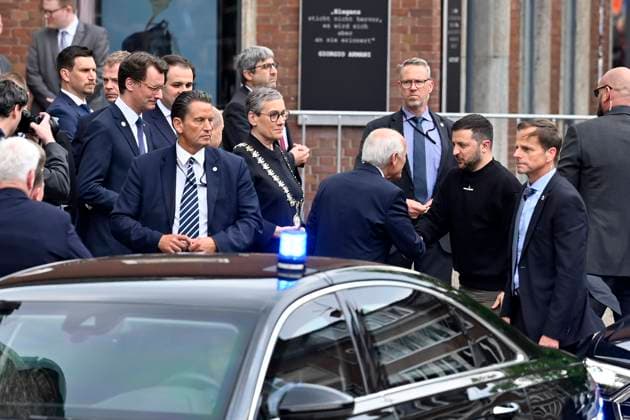 Hendrik Wüst, Sibylle Keupen, Jürgen Linden und Wolodymyr Selenskyj bei der Verleihung des Karlspreises 2023 an Wolodymyr Selenskyj und das ukrainische Volk im Aachener Rathaus. Aachen, 14.05.2023