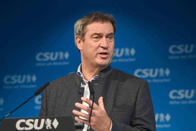 News Bilder des Tages Markus SOEDER (Ministerpraesident Bayern und CSU Vorsitzender),Gestik, Einzelbild,angeschnittenes Einzelmotiv,Portraet,Portrait,Porträt. in einer Pressekonferenz im Anschluss an die Vorstandssitzung des CSU Praesidiums in der CSU Landesleitung in Muenchen am 15.05.2023 *** Markus SOEDER Ministerpraesident Bayern und CSU Vorsitzender ,gesture, single image,cropped single image,portraet,portrait,portrait in a press conference following the board meeting of the CSU Praesidium in the CSU Landesleitung in Munich on 15 05 2023