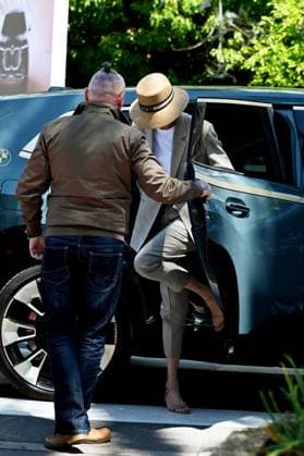 Internationale Filmfestspiele von Cannes, Gäste 76th Cannes Film Festival 2023, Uma Thurman and son Levon Roan Thurman-Hawke arrive at the Martinez hotel beach Pictured: Uma Thurman  Copyright: xEmanuelexMangiarottix xipa-agencx xPoolxPhotoxEventsx01x IPA_IPA37967716