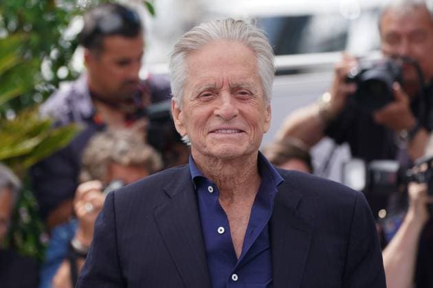 Internationale Filmfestspiele von Cannes - Photocall zur Goldenen Ehrenpalme für Michael Douglas CELEBRITES : 76 eme festival de Cannes - Photocall de Michael Douglas - Cannes - 16 05 2023 NorbertScanella Panoramic 