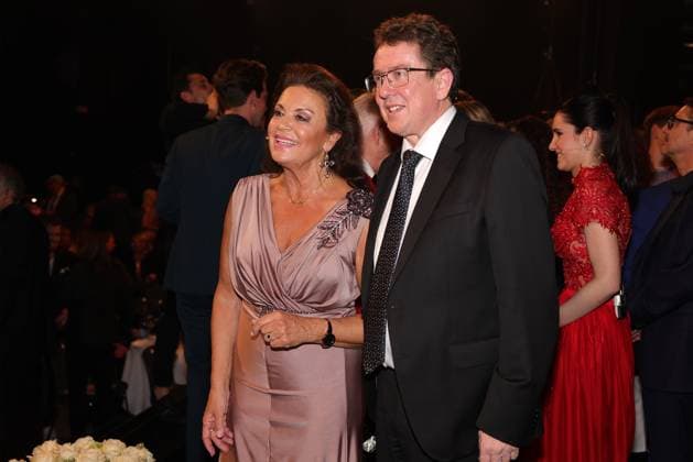47. Prix Walo 2023 Bundesrat Albert Rösti mit Monika Kaelin. Verleihung des 47. Prix Walo für die Jahre 2020-2022 am 14.05.2023 in den SRF Fernsehstudios Zürich, Schweiz.