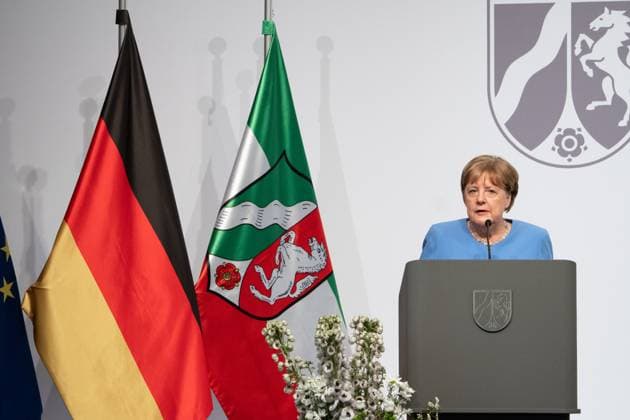 Verleihung des Staatspreis 2023 des Landes Nordrhein-Westfalen an die Bundeskanzlerin a.D. Aktuell, 16.05.2023, Koeln, Bundeskanzlerin a.D. Dr. Angela Merkel auf der Buehne bei ihren Dankesworten zu ihrer Verleihung des Staatspreis 2023 des Landes Nordrhein-Westfalen in der Flora in Koeln Koeln Nordrhein-Westfalen Deutschland
