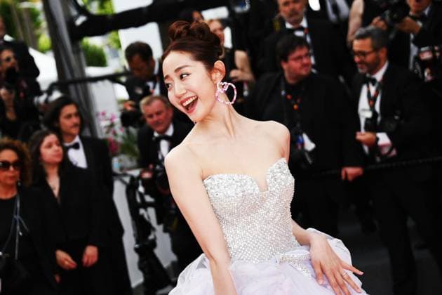 Internationale Filmfestspiele von Cannes, Eröffnung 76th Cannes Film Festival 2023, evening 1 - red carpet of the film Jeanne du Barry - opening ceremony. Pictured: guest  Copyright: xAlbertoxTerenghix xipa-agency.nex xPoolxPhotoxEventsx01x IPA_IPA37973286