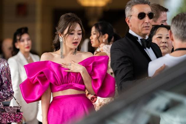 76e Festival International du Film de Cannes. Sortie du Martinez pour les marches. 76th International cannes Film Festival. Celebrities leaving Martinez Hotel for red carpet 291932 2023-05-16 Cannes France  Copyright: xEstellexCarlierx xStarfacex STAR_291932_061