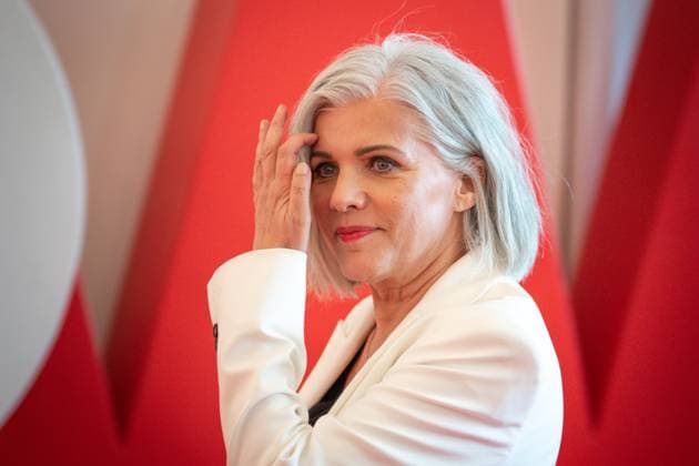 Verleihung des Staatspreis 2023 des Landes Nordrhein-Westfalen an die Bundeskanzlerin a.D. Aktuell, 16.05.2023, Koeln, Moderatorin Birgit Schrowange auf dem Roten Teppich zur Verleihung des Staatspreis 2023 des Landes Nordrhein-Westfalen an die Bundeskanzlerin a.D. in der Flora in Koeln Koeln Nordrhein-Westfalen Deutschland