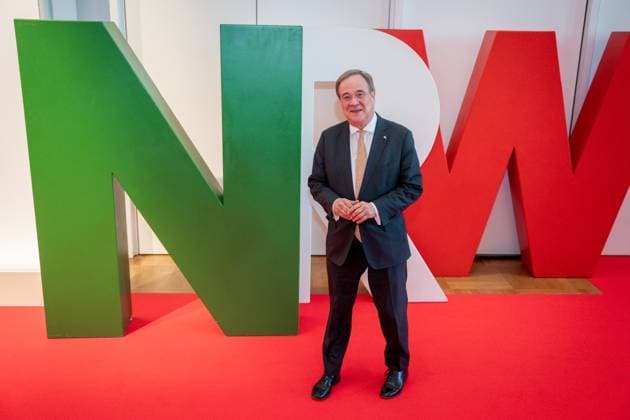 Verleihung des Staatspreis 2023 des Landes Nordrhein-Westfalen an die Bundeskanzlerin a.D. Aktuell, 16.05.2023, Koeln, Ministerpraesidenten a.D. Armin Laschet, auf dem Roten Teppich zur Verleihung des Staatspreis 2023 des Landes Nordrhein-Westfalen an die Bundeskanzlerin a.D. in der Flora in Koeln Koeln Nordrhein-Westfalen Deutschland