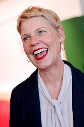 Komikerin Cordula Stratmann bei der Verleihung des Staatspreises des Landes NRW an Bundeskanzlerin a. D. Dr. Angela Merkel in der Flora. Köln, 16.05.2023 NRW Deutschland Copyright: xChristophxHardtx