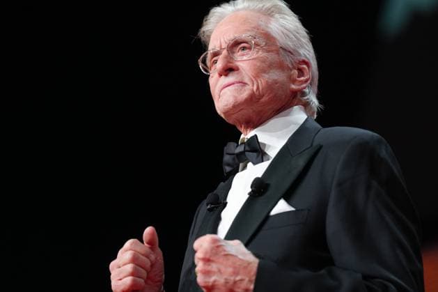 Internationale Filmfestspiele von Cannes - Michael Douglas erhält Goldenen Ehrenpalme 76e Festival International du Film de Cannes. Ceremonie d ouverture. 76th International Cannes Film festival. Opening ceremony. 291933 2023-05-16 Cannes France Douglas, Michael  Copyright: xSergexArnalx xStarfacex STAR_291933_016