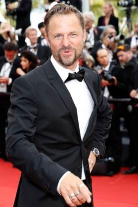 Philipp Hochmair bei der Opening Ceremony mit der Premiere des Kinofilms Jeanne du Barry auf dem Festival de Cannes 2023 76. Internationale Filmfestspiele von Cannes im Palais des Festivals. Cannes, 16.05.2023