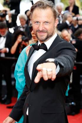 Philipp Hochmair bei der Opening Ceremony mit der Premiere des Kinofilms Jeanne du Barry auf dem Festival de Cannes 2023 76. Internationale Filmfestspiele von Cannes im Palais des Festivals. Cannes, 16.05.2023