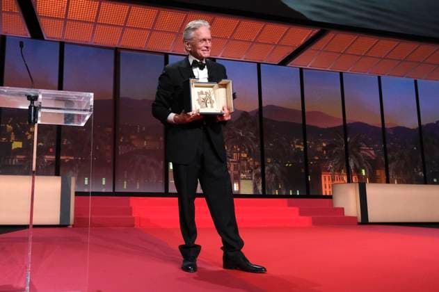 Michael Douglas bei der Opening Ceremony mit der Verleihung der Goldenen Palme für das Lebenswerk an Michael Douglas auf dem Festival de Cannes 2023 76. Internationale Filmfestspiele von Cannes im Palais des Festivals. Cannes, 16.05.2023