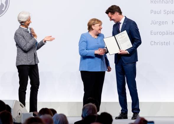 Verleihung Staatspreis an Angela Merkel Bundeskanzlerin a.D. Angela Merkel wird am Dienstag den 16.05.2023 mit dem Staatspreis NRW geehrt. Überreicht durch Christine Lagarde und Ministerpräsident Hendrik Wüst. Köln Nordrhein-Westfalen Germany