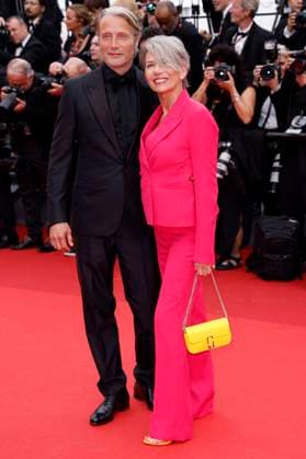 Mads Mikkelsen mit Ehefrau Hanne Jacobsen bei der Opening Ceremony mit der Premiere des Kinofilms Jeanne du Barry auf dem Festival de Cannes 2023 76. Internationale Filmfestspiele von Cannes im Palais des Festivals. Cannes, 16.05.2023