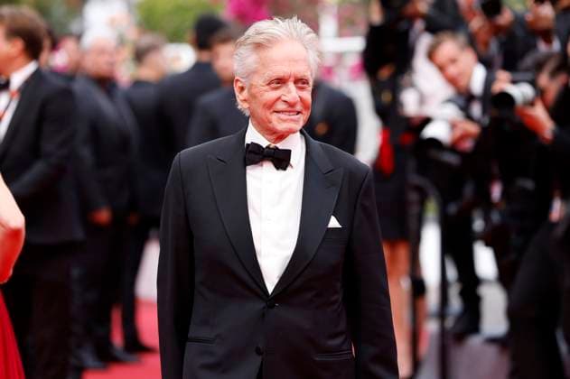 Michael Douglas bei der Opening Ceremony mit der Premiere des Kinofilms Jeanne du Barry auf dem Festival de Cannes 2023 76. Internationale Filmfestspiele von Cannes im Palais des Festivals. Cannes, 16.05.2023