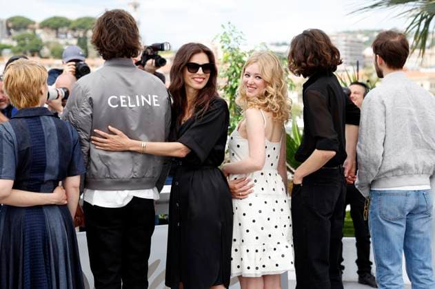 India Hair, Diego Le Fur, Maiwenn, Pauline Pollmann, Thibault Bonenfant und Benjamin Lavernhe beim Photocall zum Kinofilm Jeanne du Barry auf dem Festival de Cannes 2023 76. Internationale Filmfestspiele von Cannes am Palais des Festivals. Cannes, 17.,05.2023