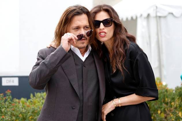 Maiwenn und Johnny Depp beim Photocall zum Kinofilm Jeanne du Barry auf dem Festival de Cannes 2023 76. Internationale Filmfestspiele von Cannes am Palais des Festivals. Cannes, 17.,05.2023