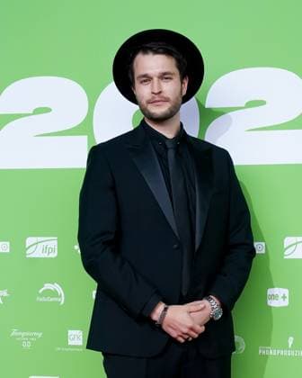 17.05.2023, Zug, Bossard Arena, SWISS MUSIC AWARDS, Zian mit bürgerlichen Namen Tizian Hugenschmidt posiert für ein Foto auf dem roten Teppich bei den Swiss Music Awards 2023 Zug Bossard Arena Zug Switzerland Copyright: xJustPictures.ch DanielaxPorcellix