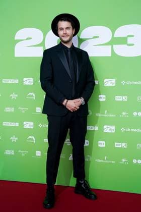 17.05.2023, Zug, Bossard Arena, SWISS MUSIC AWARDS, Zian mit bürgerlichen Namen Tizian Hugenschmidt posiert für ein Foto auf dem roten Teppich Zug Bossard Arena Zug Switzerland Copyright: xJustPictures.ch DanielaxPorcellix