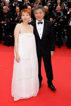 Sakura Ando und Hirokazu Kore-eda bei der Premiere des Kinofilms Monster Kaibutsu auf dem Festival de Cannes 2023 76. Internationale Filmfestspiele von Cannes im Palais des Festivals. Cannes, 17.05.2023