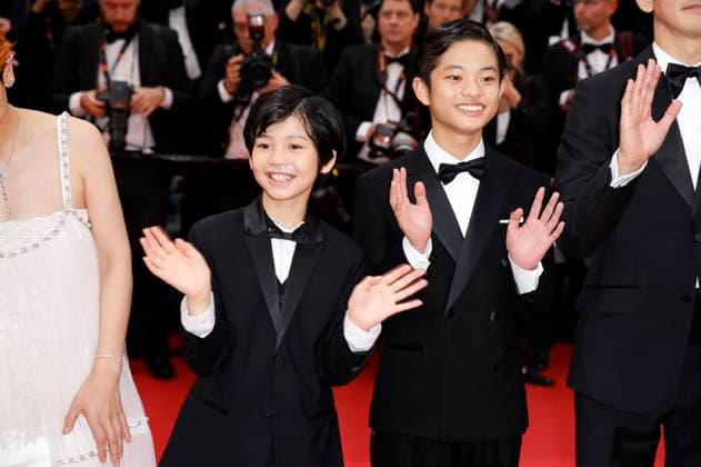 Kurokawa Soya und Hinata Hiiragi bei der Premiere des Kinofilms Monster Kaibutsu auf dem Festival de Cannes 2023 76. Internationale Filmfestspiele von Cannes im Palais des Festivals. Cannes, 17.05.2023